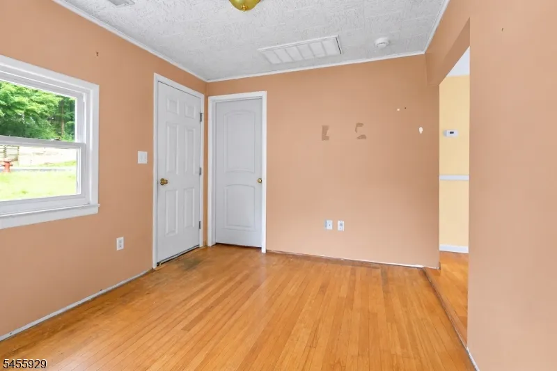 62 S Cherry Rd Jefferson, NJ 07849