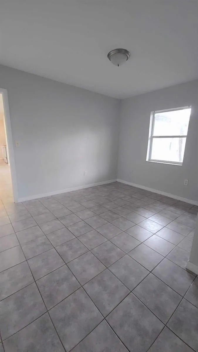 621 NW 5th Avenue #Unit 4 Pompano Beach, FL 33060