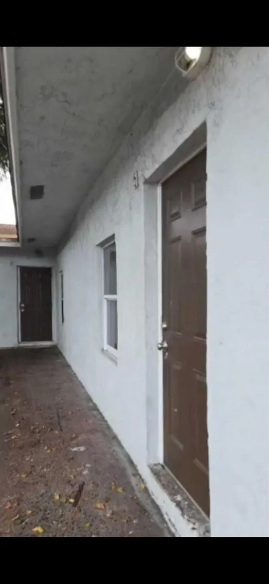 621 NW 5th Avenue #Unit 4 Pompano Beach, FL 33060