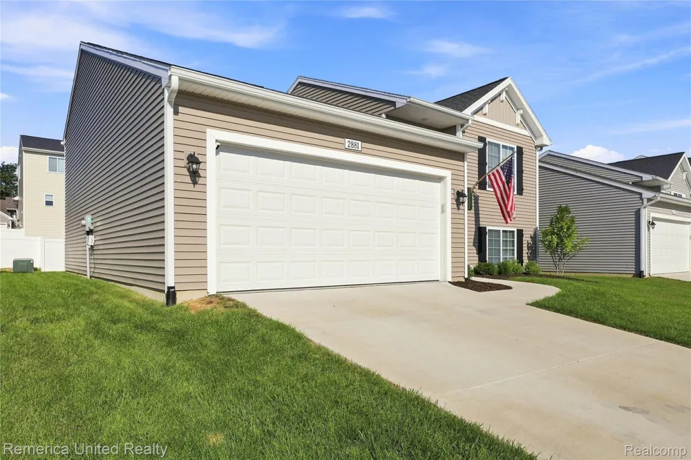 2881 Jordan River Drive Handy Township, MI 48836