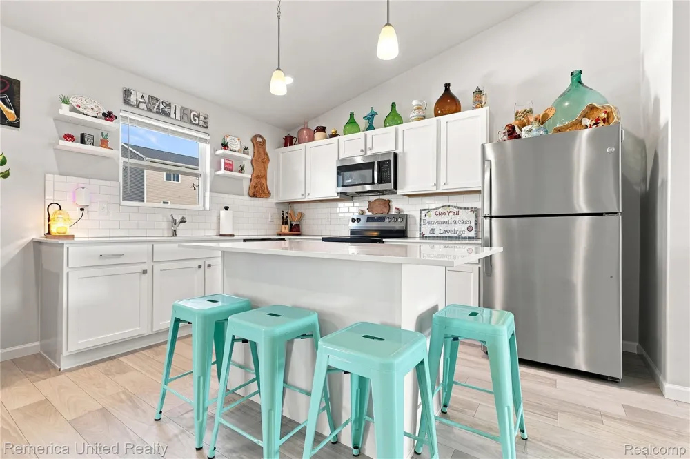 2881 Jordan River Drive Handy Township, MI 48836
