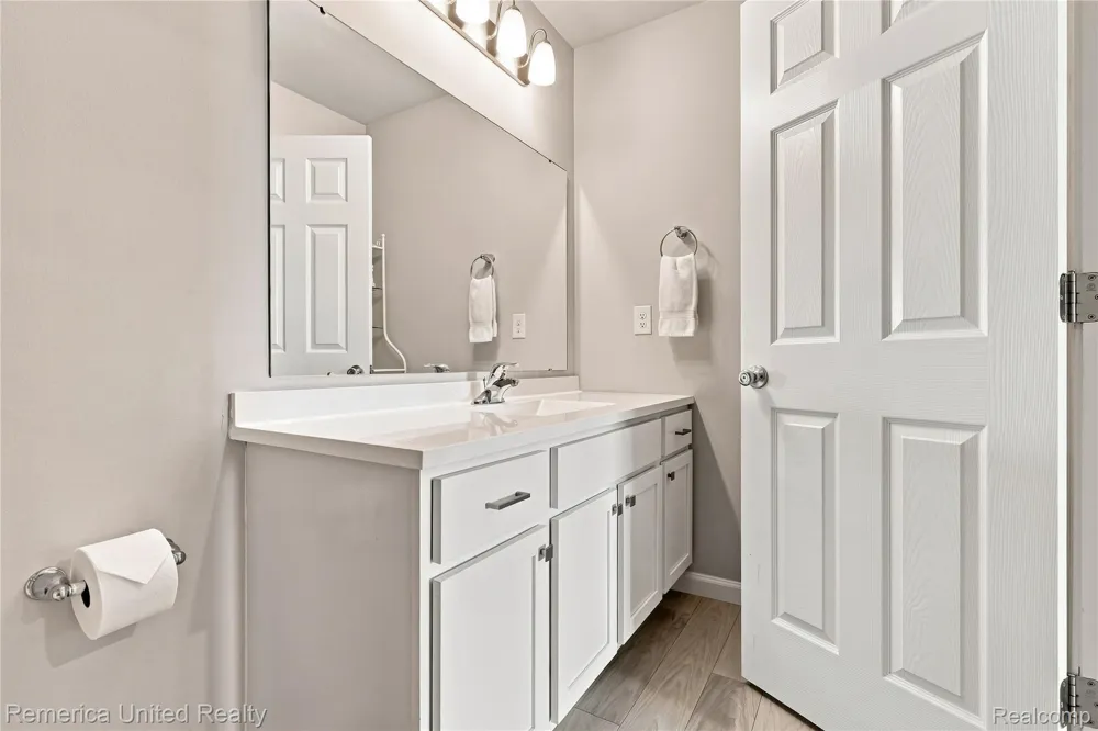2881 Jordan River Drive Handy Township, MI 48836