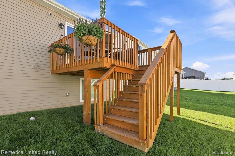 2881 Jordan River Drive Handy Township, MI 48836