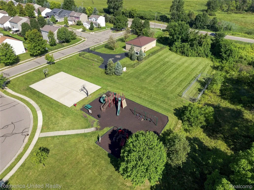2881 Jordan River Drive Handy Township, MI 48836