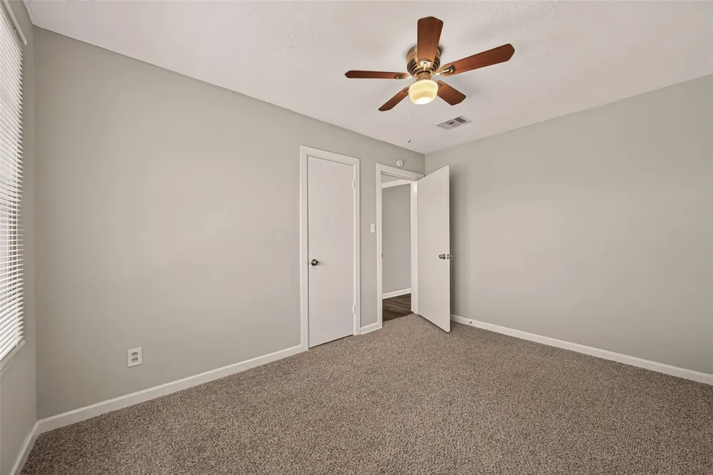 2422 Florence Street La Marque, TX 77568