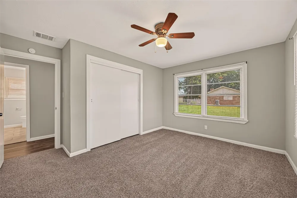 2422 Florence Street La Marque, TX 77568