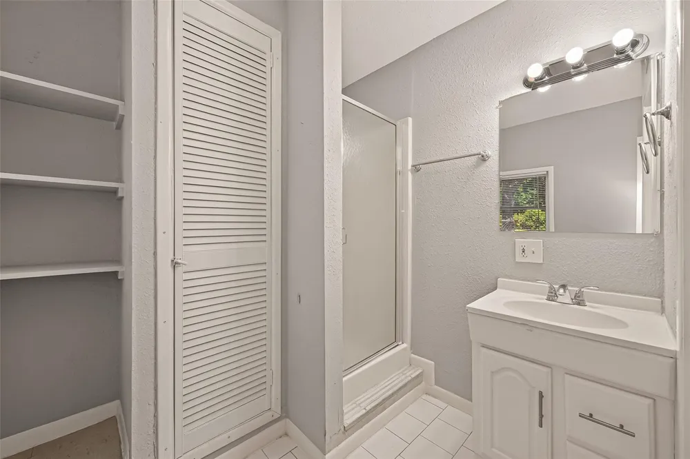 2422 Florence Street La Marque, TX 77568
