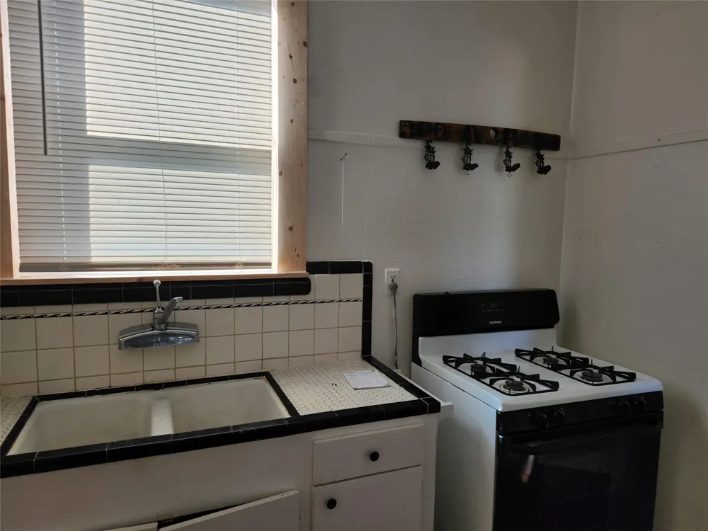 3712 Avenue O Galveston, TX 77550
