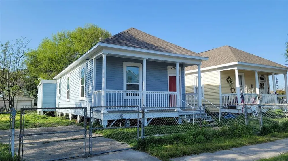 3712 Avenue O Galveston, TX 77550