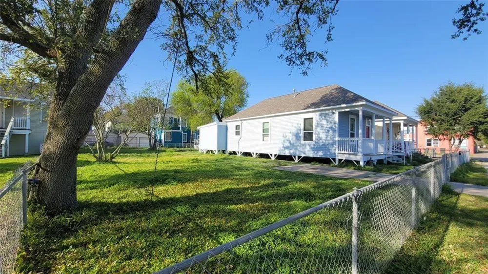 3712 Avenue O Galveston, TX 77550