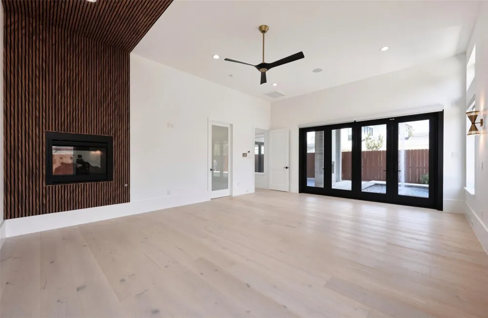 3957 Charleston Street Houston, TX 77021