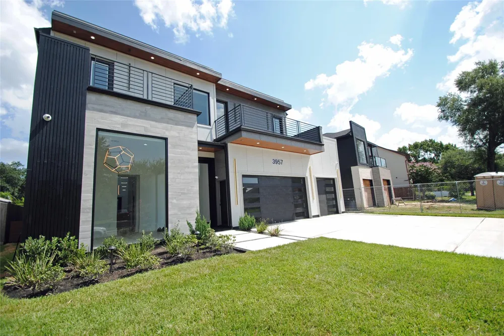3957 Charleston Street Houston, TX 77021