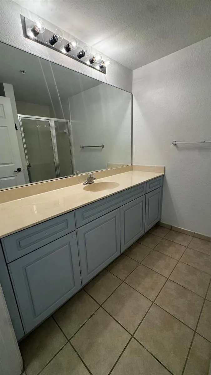 2725 Anzio Court #202 Palm Beach Gardens, FL 33410