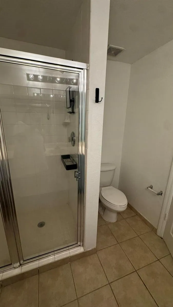 2725 Anzio Court #202 Palm Beach Gardens, FL 33410