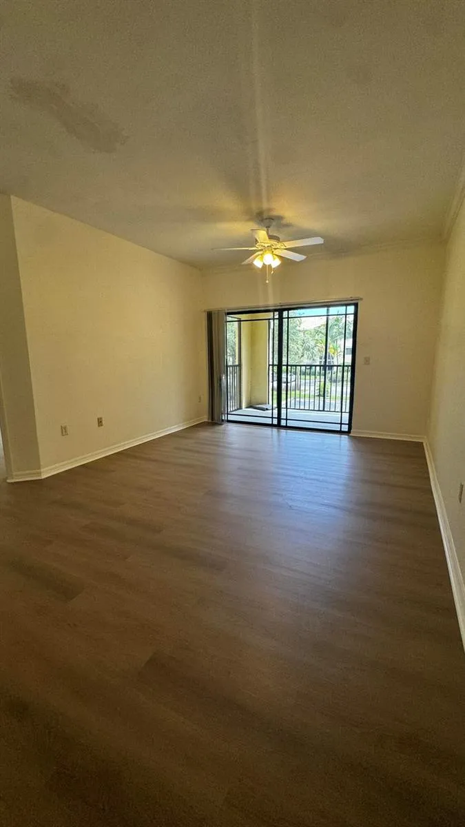2725 Anzio Court #202 Palm Beach Gardens, FL 33410