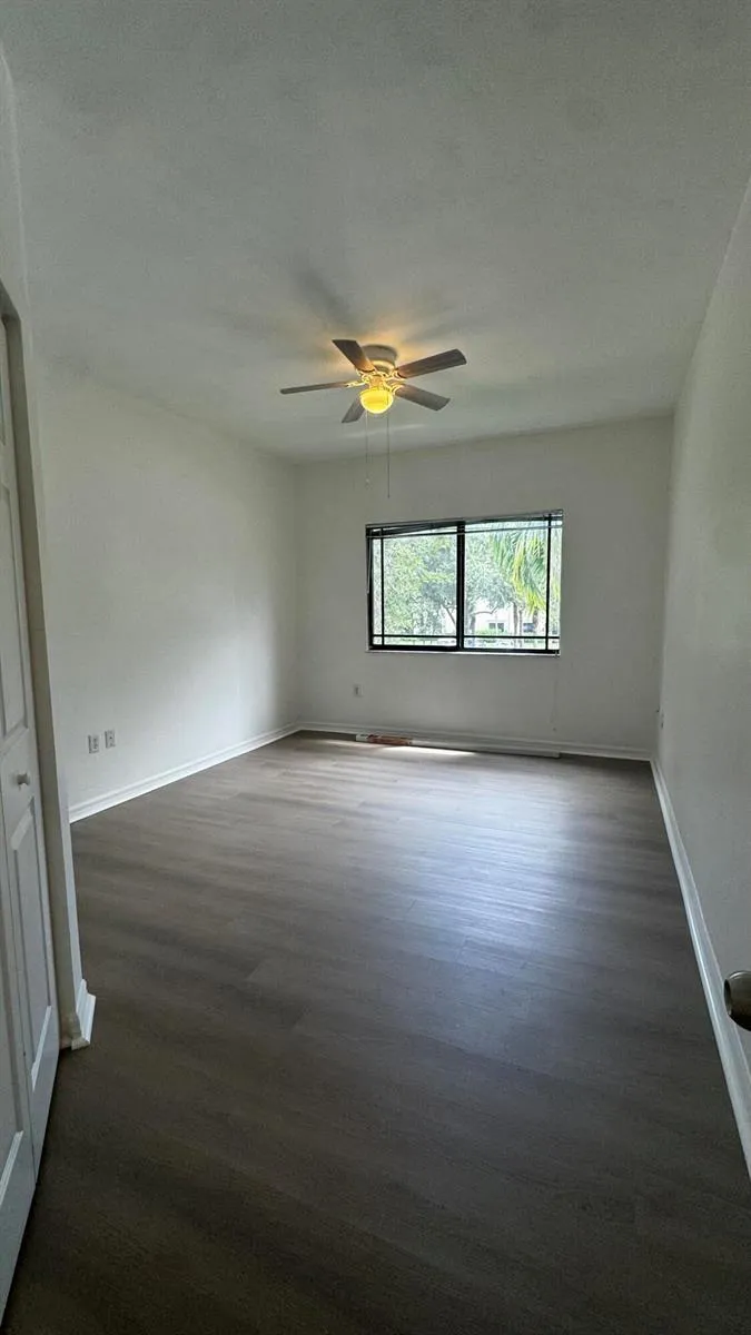 2725 Anzio Court #202 Palm Beach Gardens, FL 33410