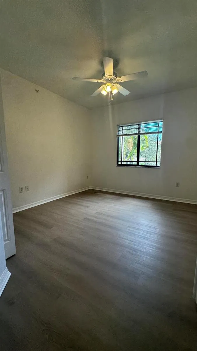 2725 Anzio Court #202 Palm Beach Gardens, FL 33410