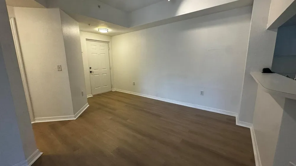 2725 Anzio Court #202 Palm Beach Gardens, FL 33410