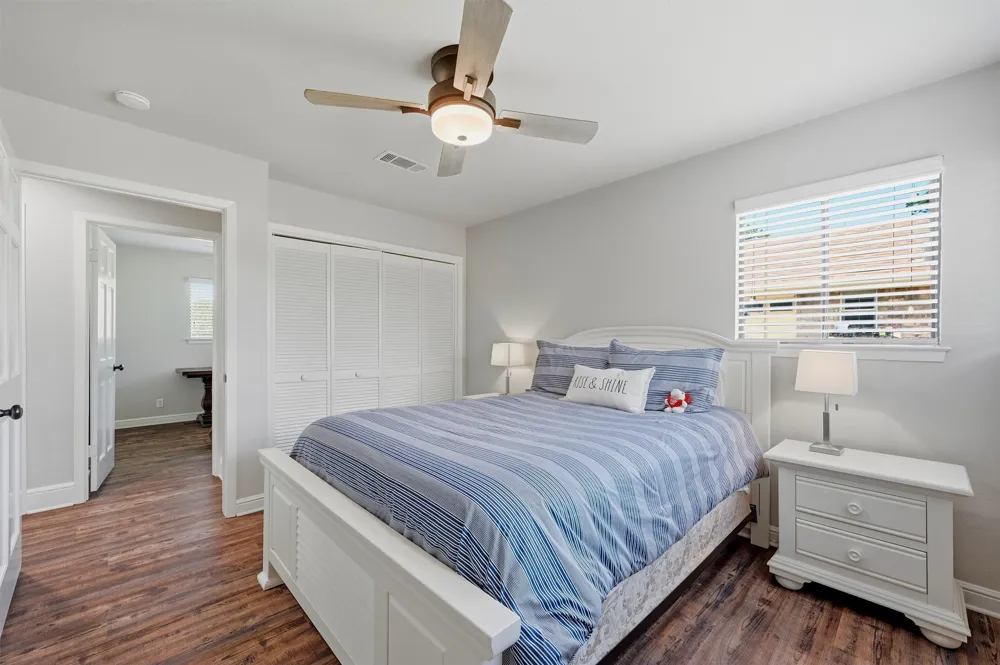 722 Kiowa Drive W Lake Kiowa, TX 76240