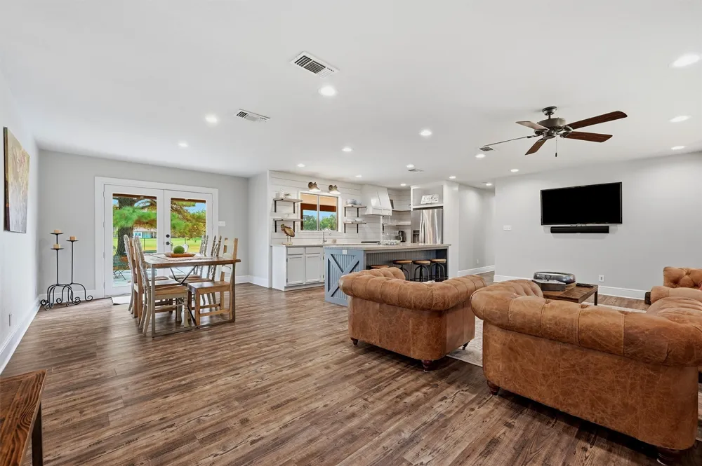 722 Kiowa Drive W Lake Kiowa, TX 76240