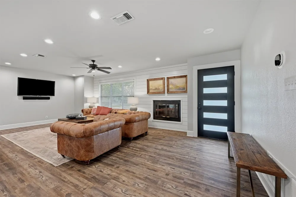 722 Kiowa Drive W Lake Kiowa, TX 76240