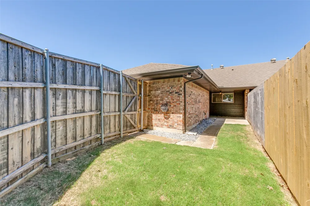 2822 Clear Springs Drive Plano, TX 75075