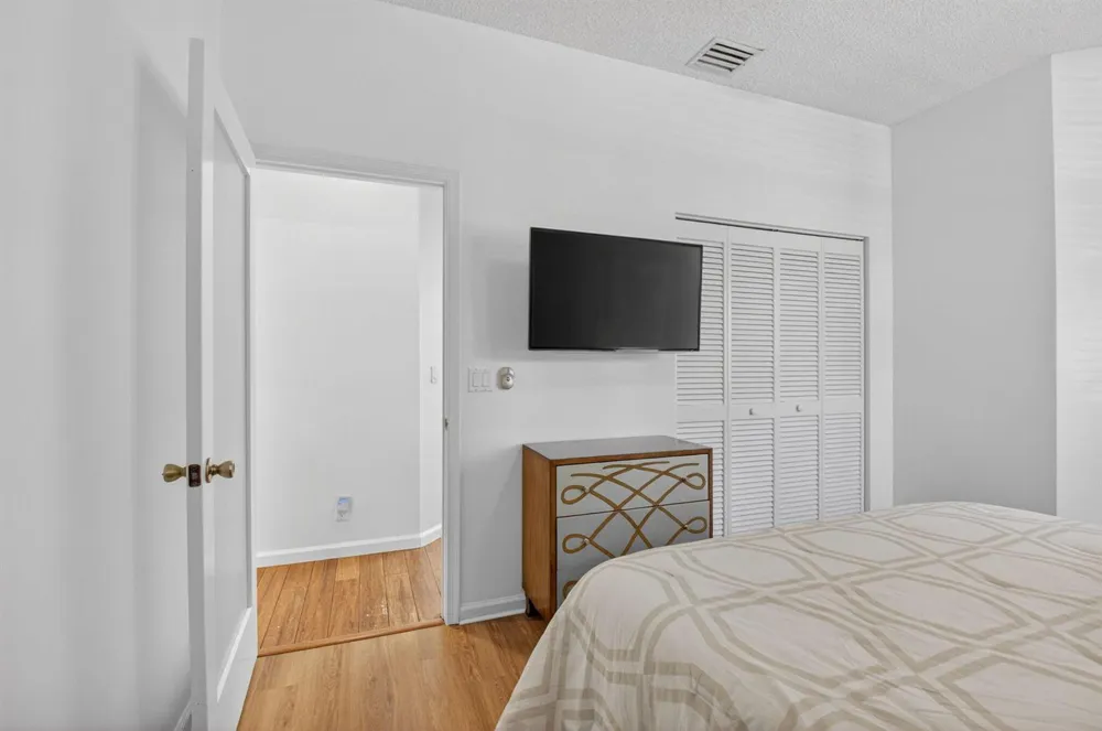 6694 NW 26th Way Boca Raton, FL 33496