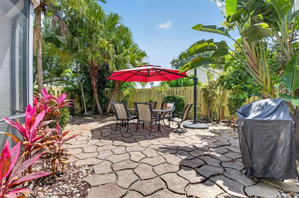 6694 NW 26th Way Boca Raton, FL 33496