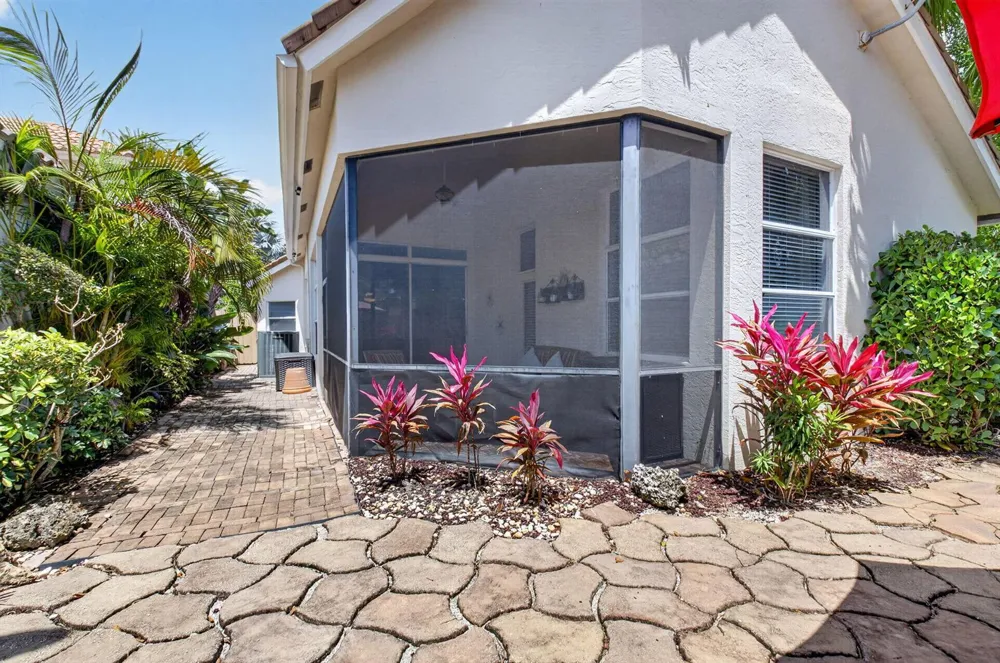 6694 NW 26th Way Boca Raton, FL 33496