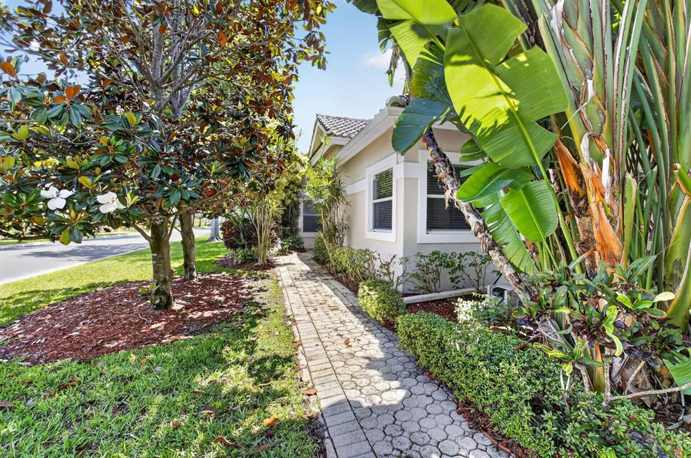 6694 NW 26th Way Boca Raton, FL 33496