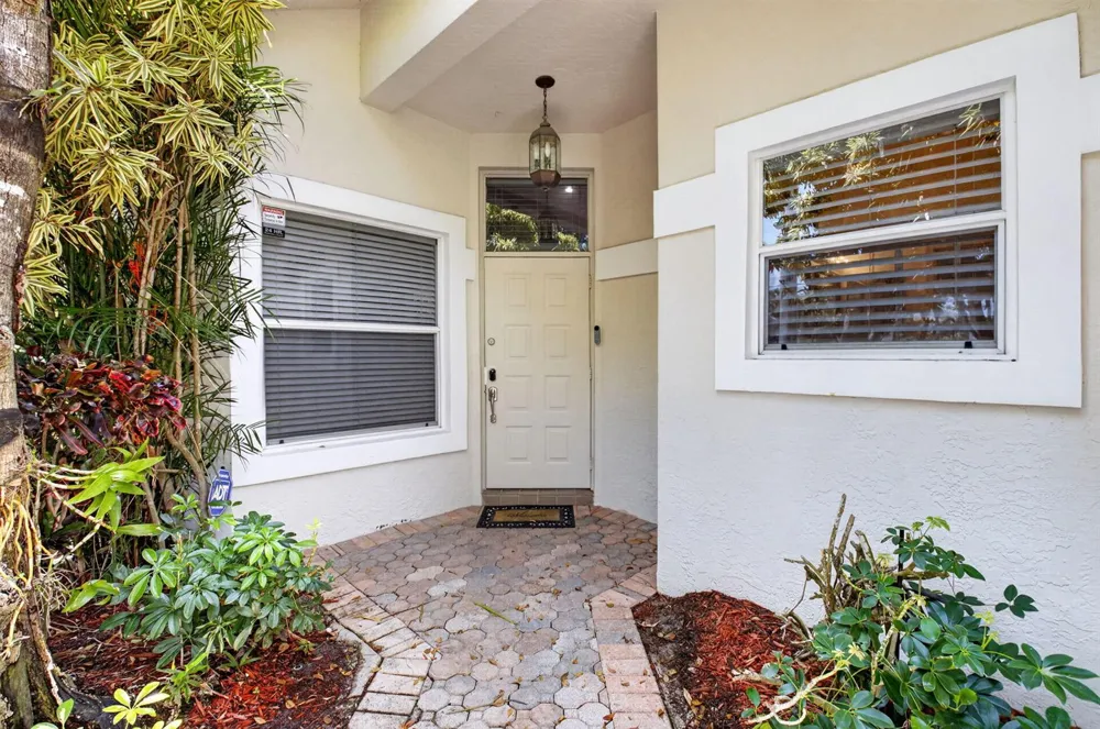 6694 NW 26th Way Boca Raton, FL 33496
