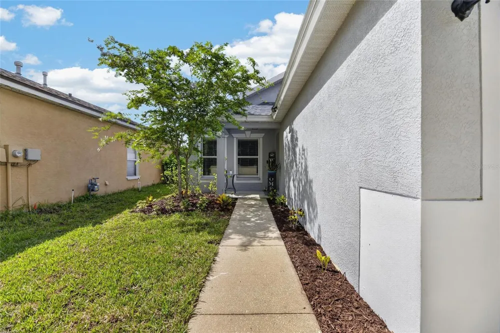 7629 DEVONBRIDGE GARDEN WAY Apollo Beach, FL 33572