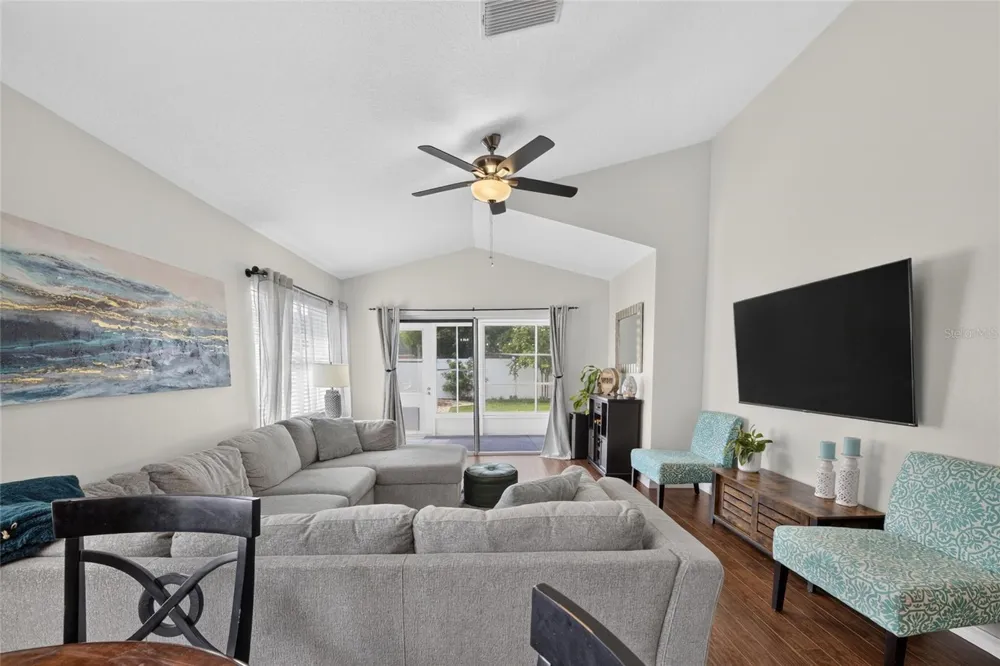7629 DEVONBRIDGE GARDEN WAY Apollo Beach, FL 33572