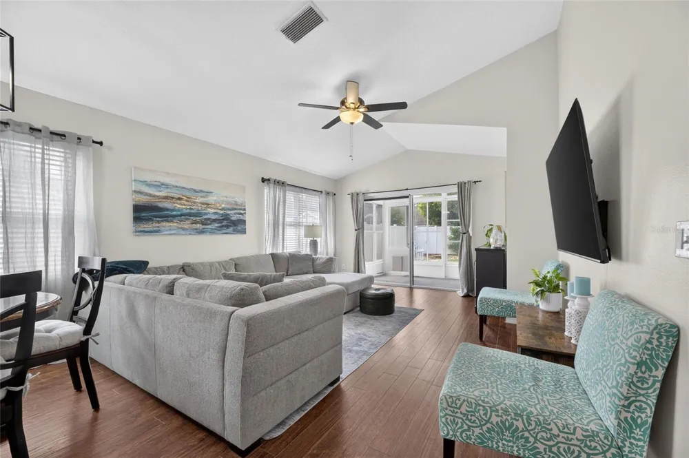7629 DEVONBRIDGE GARDEN WAY Apollo Beach, FL 33572