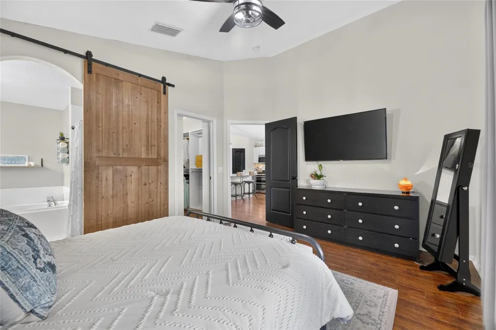 7629 DEVONBRIDGE GARDEN WAY Apollo Beach, FL 33572