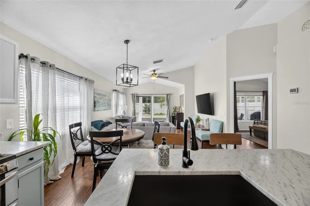 7629 DEVONBRIDGE GARDEN WAY Apollo Beach, FL 33572