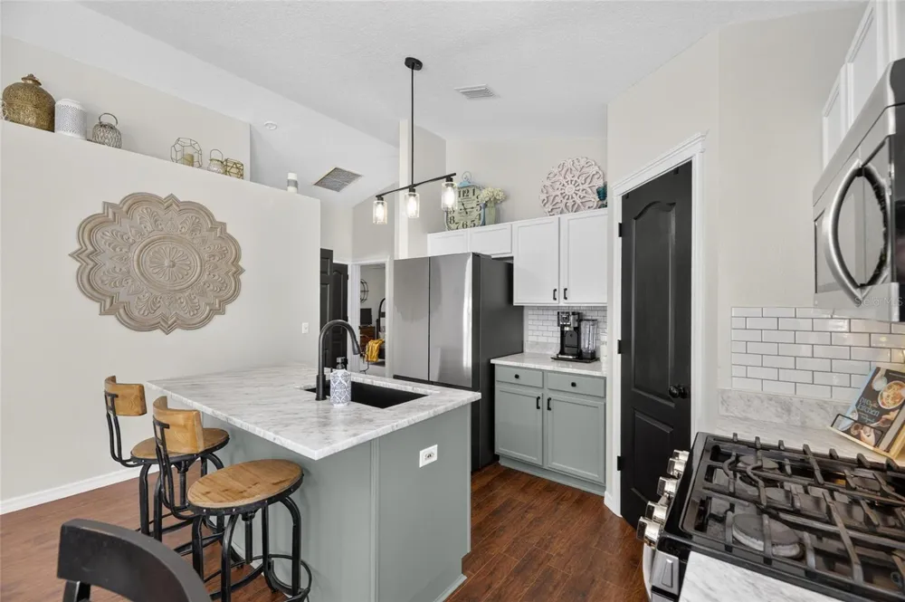 7629 DEVONBRIDGE GARDEN WAY Apollo Beach, FL 33572