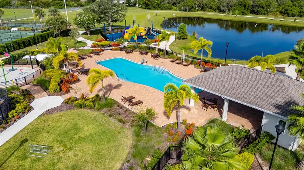 7629 DEVONBRIDGE GARDEN WAY Apollo Beach, FL 33572