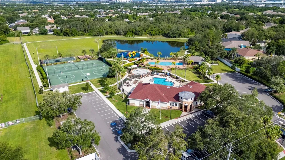 7629 DEVONBRIDGE GARDEN WAY Apollo Beach, FL 33572