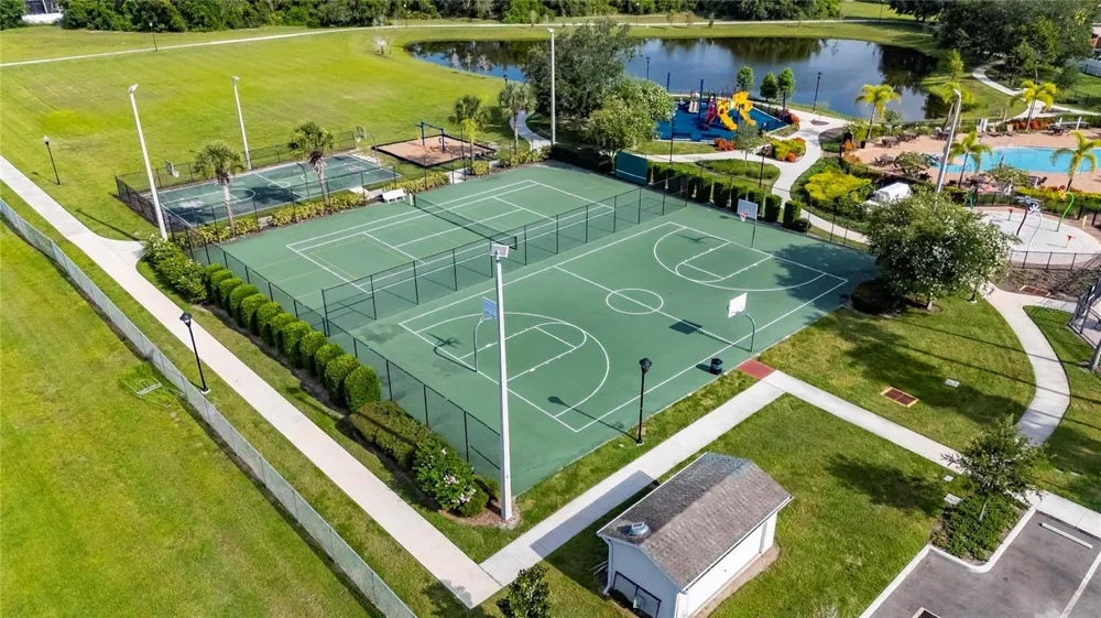 7629 DEVONBRIDGE GARDEN WAY Apollo Beach, FL 33572
