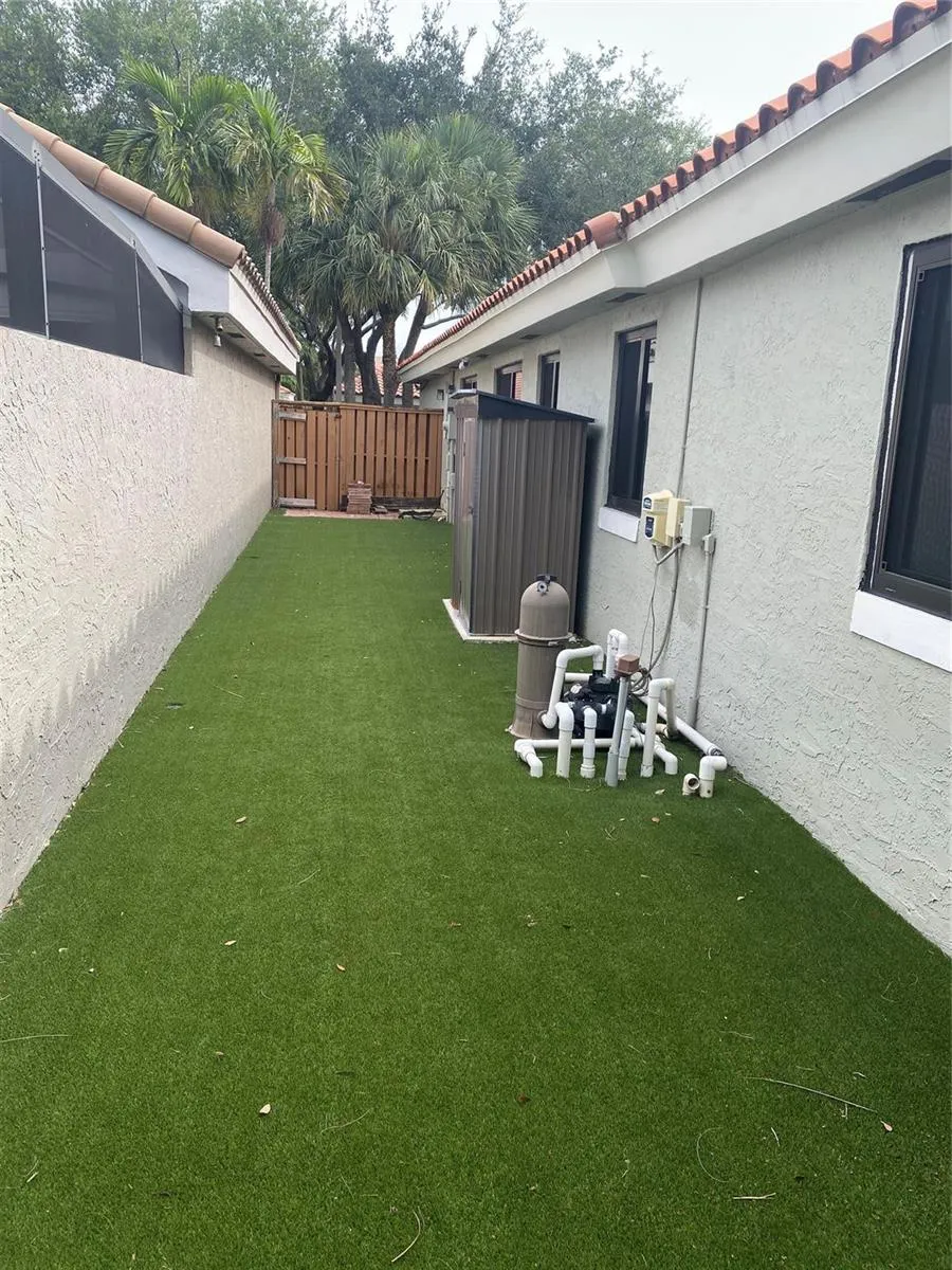 9760 NW 18th Drive Plantation, FL 33322