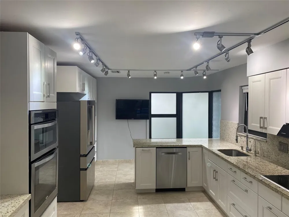 9760 NW 18th Drive Plantation, FL 33322