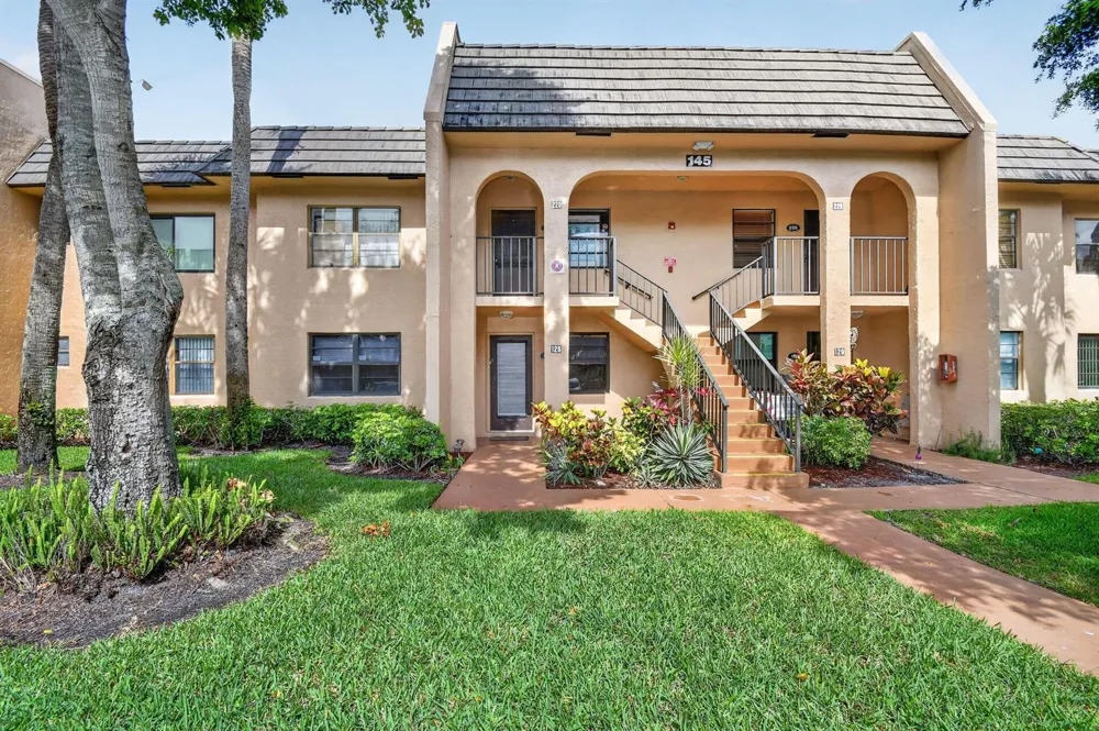 145 Lake Nancy Lane #128 West Palm Beach, FL 33411