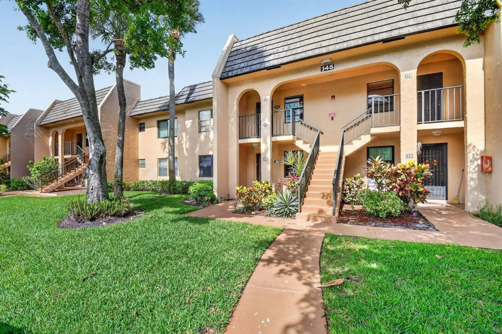 145 Lake Nancy Lane #128 West Palm Beach, FL 33411