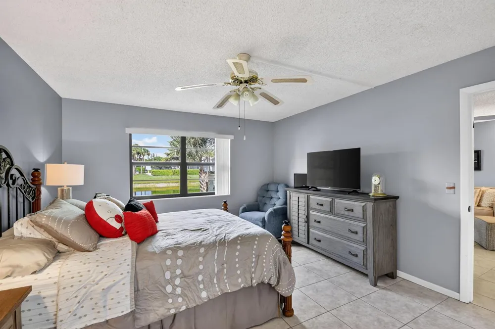 145 Lake Nancy Lane #128 West Palm Beach, FL 33411