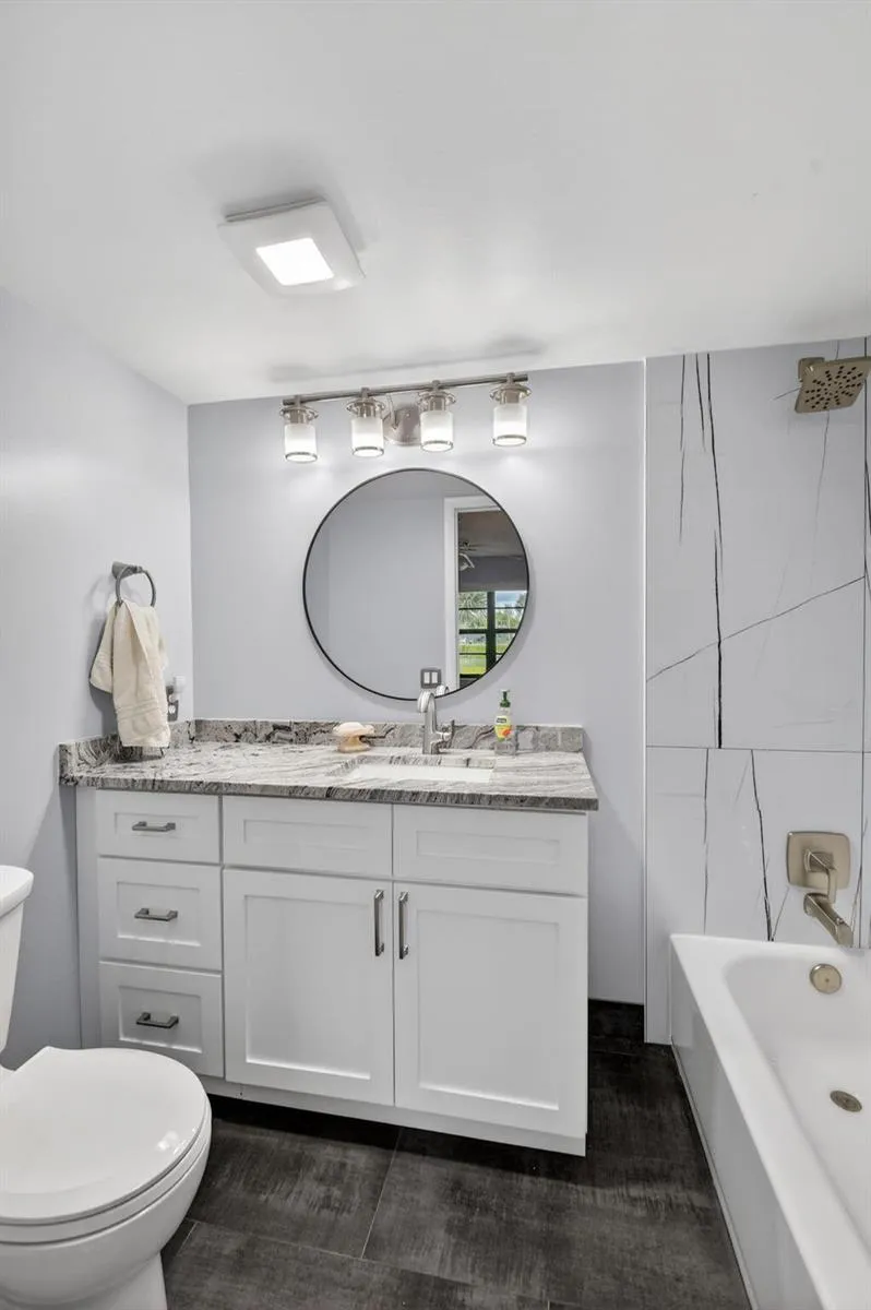 145 Lake Nancy Lane #128 West Palm Beach, FL 33411