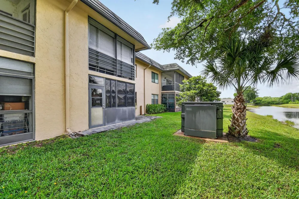145 Lake Nancy Lane #128 West Palm Beach, FL 33411