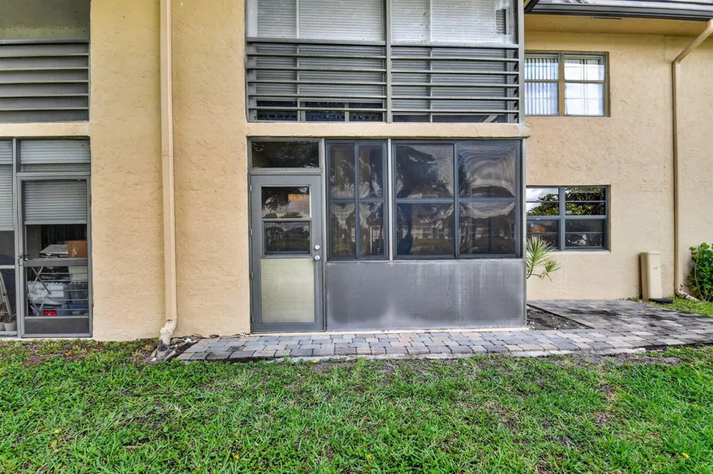 145 Lake Nancy Lane #128 West Palm Beach, FL 33411