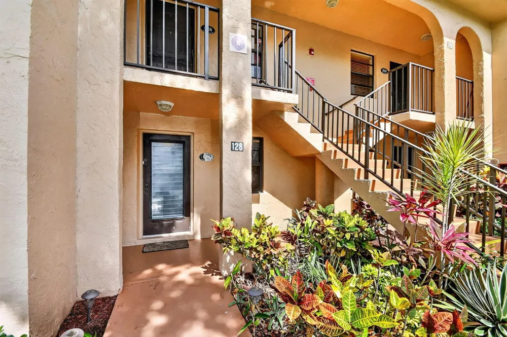 145 Lake Nancy Lane #128 West Palm Beach, FL 33411