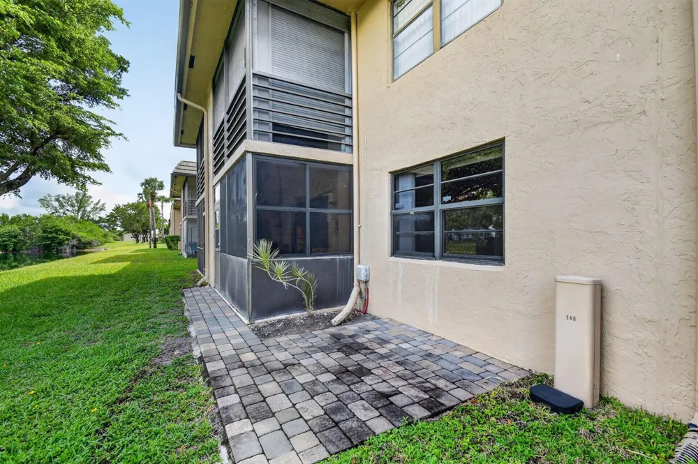 145 Lake Nancy Lane #128 West Palm Beach, FL 33411